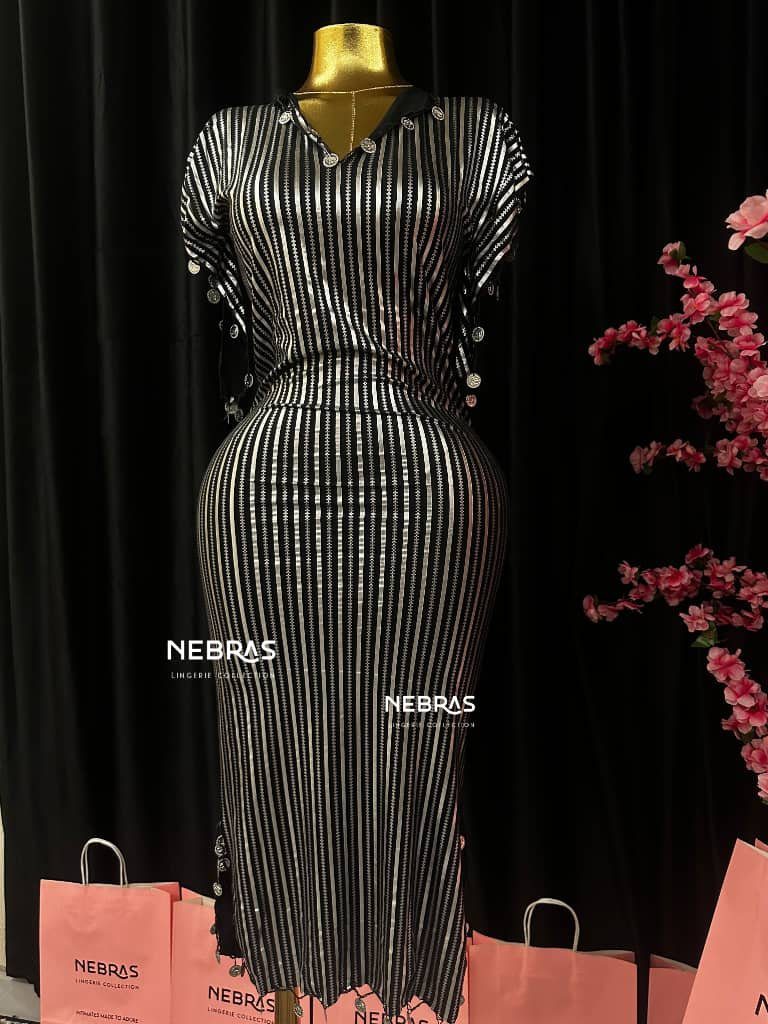 MIDNIGHT SILVER DRESS - الصورة 2